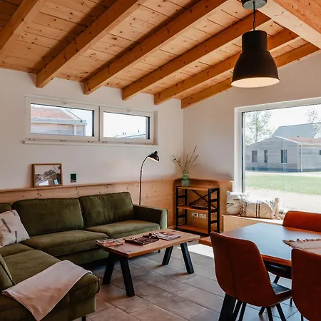 Moderne Ferienhaeuser Mit Kamin Und Holzterrasse - 100 Qm Gross * Φέμαρν